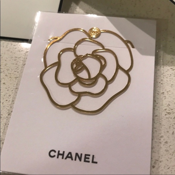 📚CHANEL Camellia Metal Bookmarks📚 - Picture 3 of 5